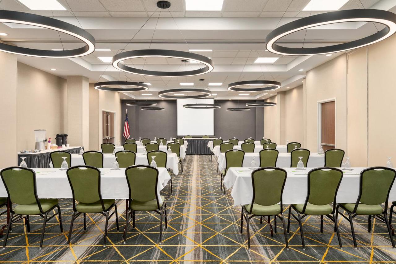 Holiday Inn Florence By Ihg Exterior foto